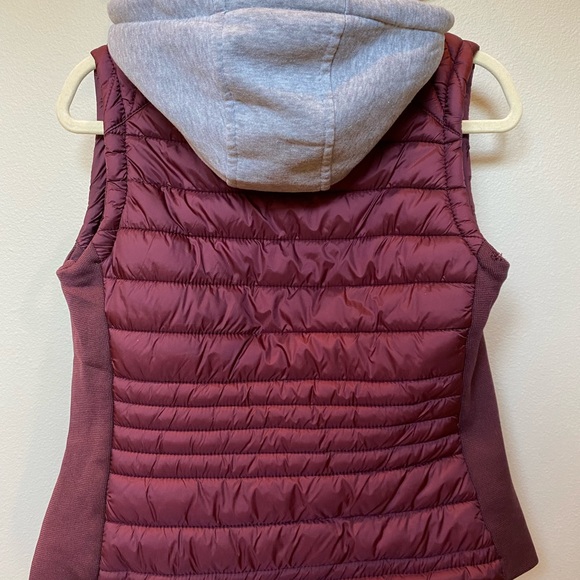 Puffer Vest with detachable sweatshirt - Picture 2 of 4